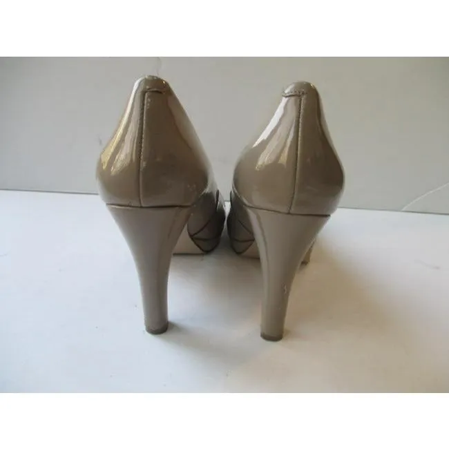 Bandolino Beige Classic Taupe Tan Patent Round Pumps Size Us