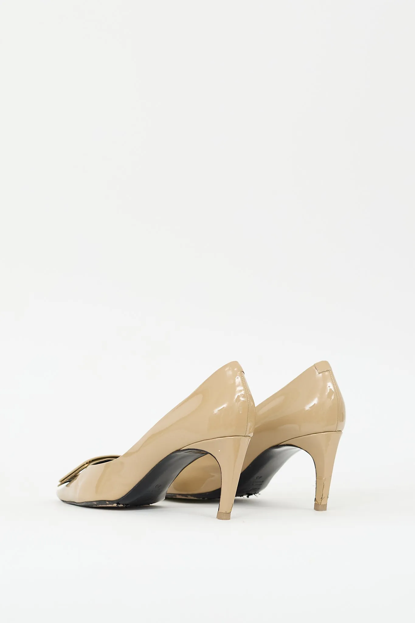 Beige Patent Leather Trompette Buckle Pump