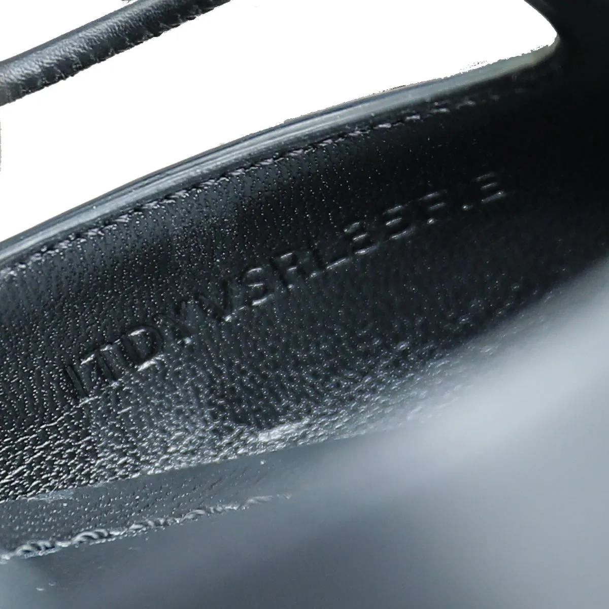 Burberry Black Cut Out Laced Leather Pump 39
